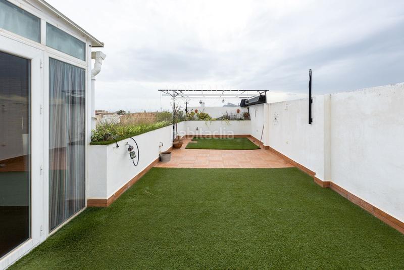 Foto 63f2e4e7-6fa8-4272-949c-5c71dd60f561. Dúplex en gardenia (chaparral) 19 oportunidad en el chaparral ! dúplex con salón exterior, gran terraza, doble garaje y trastero en Albolote
