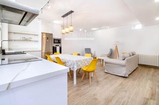 Location Appartement à Mano de hierro 11. Piso de lujo a estrenar en el centro de granada  3 dormitorios,