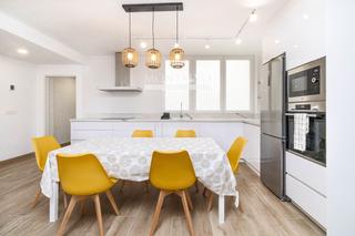Location Appartement à Mano de hierro 11. Piso de lujo a estrenar en el centro de granada  3 dormitorios,