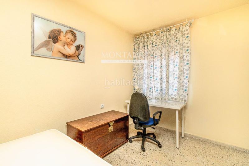 Foto 61cceeb9-ad77-4cb6-9c7f-936603f7662c. Alquiler piso en dorada 1 piso para estudiantes en la chana 4dormitorios y bien ubicado en Granada