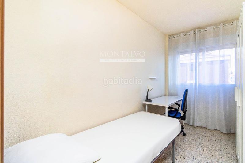 Foto 925e63d0-7050-4c77-b66d-ec3671767e37. Alquiler piso en dorada 1 piso para estudiantes en la chana 4dormitorios y bien ubicado en Granada