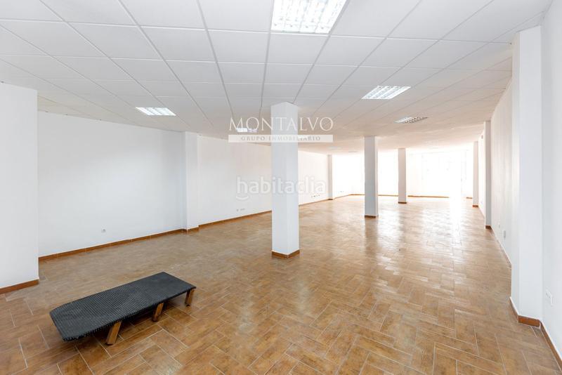 Foto a1a5e88a-1842-4039-bc2c-1037fef589f2. Local comercial en real de motril 47 local en el centro con alta rentabilidad en Armilla