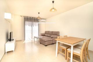 Location Appartement à Leopoldo calvo sotelo 24. Piso reformado de 3 dormitorios en churriana
