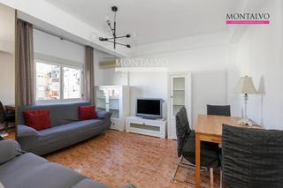 Flat in DE AMERICA 31