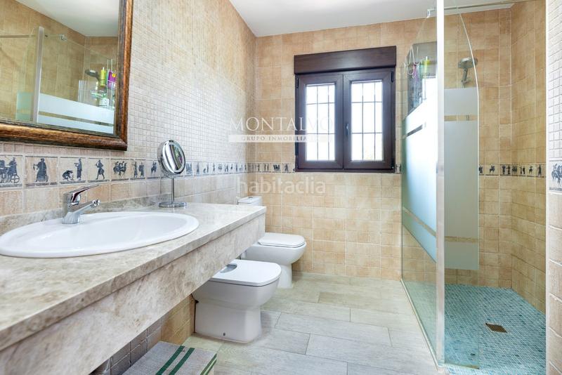Foto 4862717c-4d9a-4847-97a2-1dcdd7625eea. Chalet en rio navia 19 espacio, luz y piscina tu nuevo hogar en Gabias (Las)