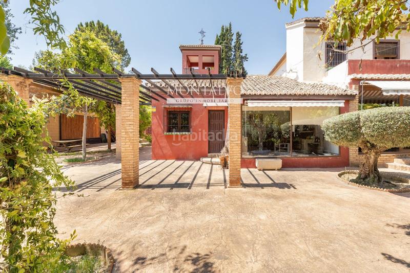 Foto e428fe19-2a73-455b-8588-a6e430627576. Chalet en rio navia 19 espacio, luz y piscina tu nuevo hogar en Gabias (Las)