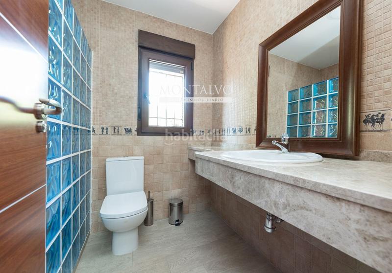 Foto f92cb42f-b6ba-46da-b565-008eff2e7fd4. Chalet en rio navia 19 espacio, luz y piscina tu nuevo hogar en Gabias (Las)