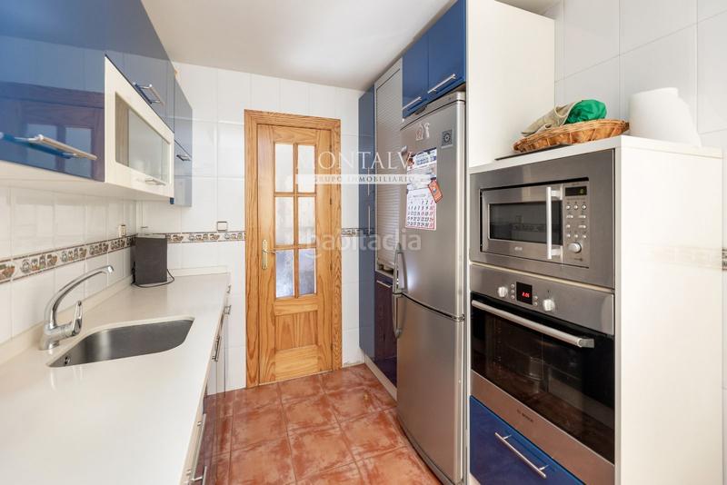 Foto eadb8b3e-0ce8-4c25-8056-921c7b6a2ab7. Piso en cedazos 50 tu nuevo hogar te está esperando! en Atarfe