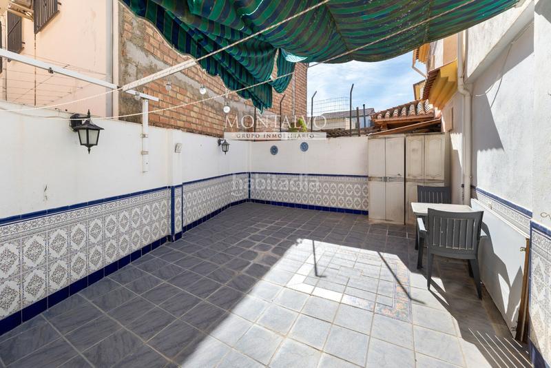 Foto c189a239-f5d1-4a51-b911-b2d4f4d62225. Dúplex en violeta 8 tu hogar con gran patio y cochera cerrada en Alhendín