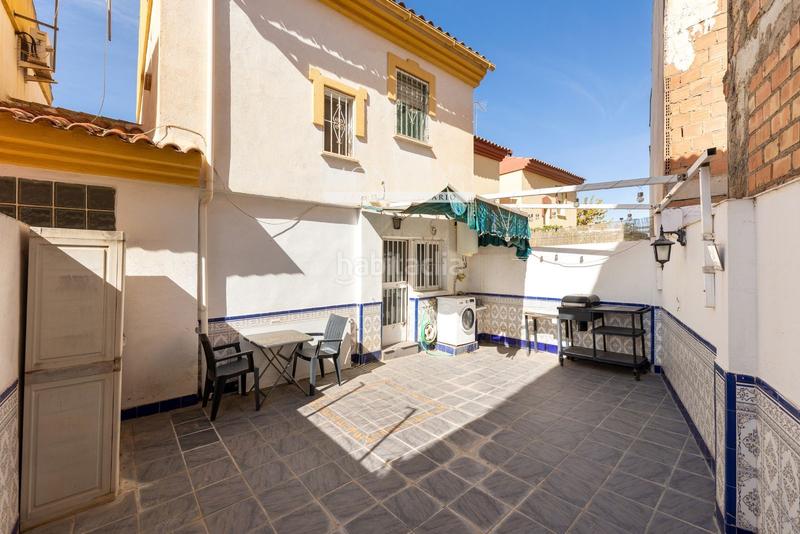 Foto c8f0544f-8fc6-4128-b92f-f3bb0f912eb3. Dúplex en violeta 8 tu hogar con gran patio y cochera cerrada en Alhendín