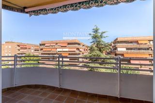 Location Appartement  Profesor agustin escriban 4. Magnifico piso en el centro de granada !!