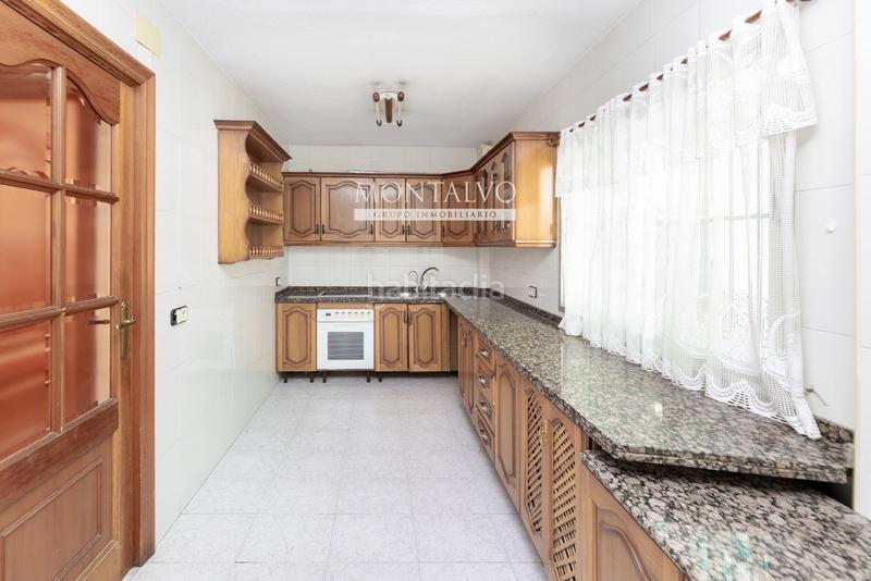 Foto 8ad08c60-fd51-498c-a0de-86ec7db17c90. Casa in alfonso bailon 15 in Atarfe