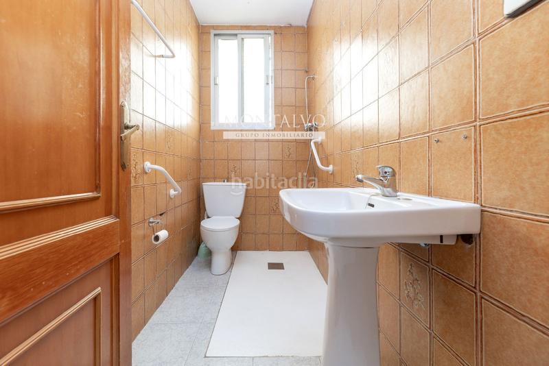 Foto acd9562f-f009-4b16-84cc-72db8fedc1df. Casa in alfonso bailon 15 in Atarfe