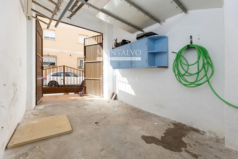 Foto b0317862-4a05-4cdf-a3e4-a8db066950b4. Casa in alfonso bailon 15 in Atarfe