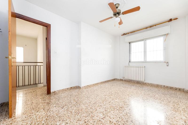 Foto e83e8784-43ea-4e95-9e84-53b54d98ffe1. Casa in alfonso bailon 15 in Atarfe