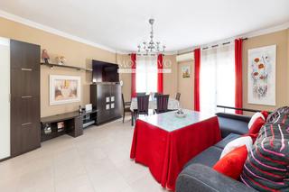 Etagenwohnung  Santa ana 26. Gran vivienda reformada en calle santa ana  4 dormitorios, patio