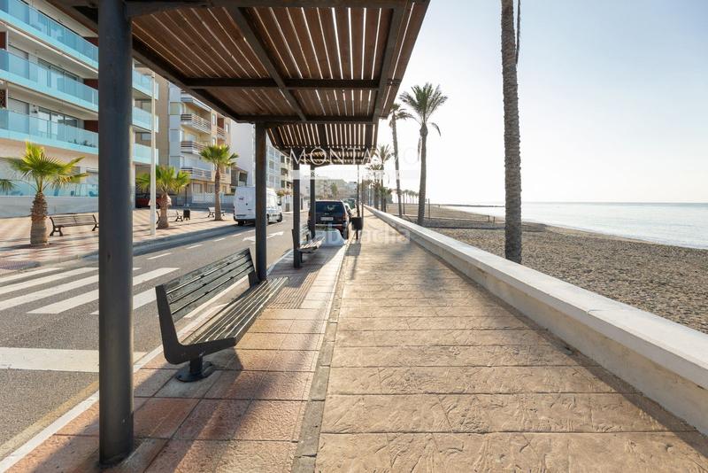 Foto 884ecc98-5f71-4eb2-9ec9-ffd470af2e52. Piso en batel 7 oportunidad única en primera línea de playa en Torrenueva! en Motril