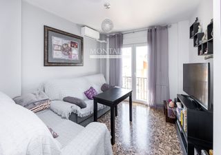 Pis  De las acacias 4. Piso totalmente exterior en maracena 3 dormitorios, garaje y muc