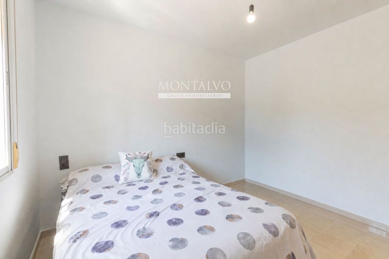 Foto 604ba00a-84f0-4f96-a50a-e1e1cb96e28d. Casa adossada amb aparcament a Atarfe