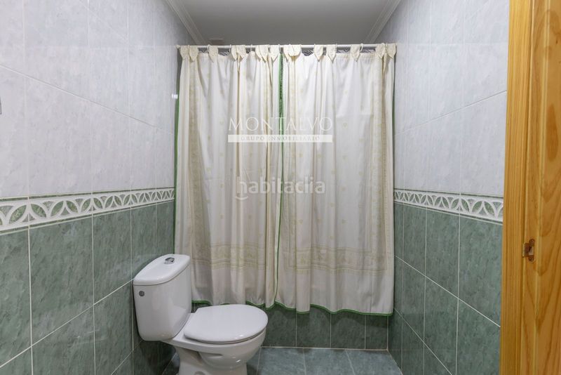 Foto b0fe8fe2-7c2a-49e0-a711-9a3bd25ba262. Casa adossada amb aparcament a Atarfe