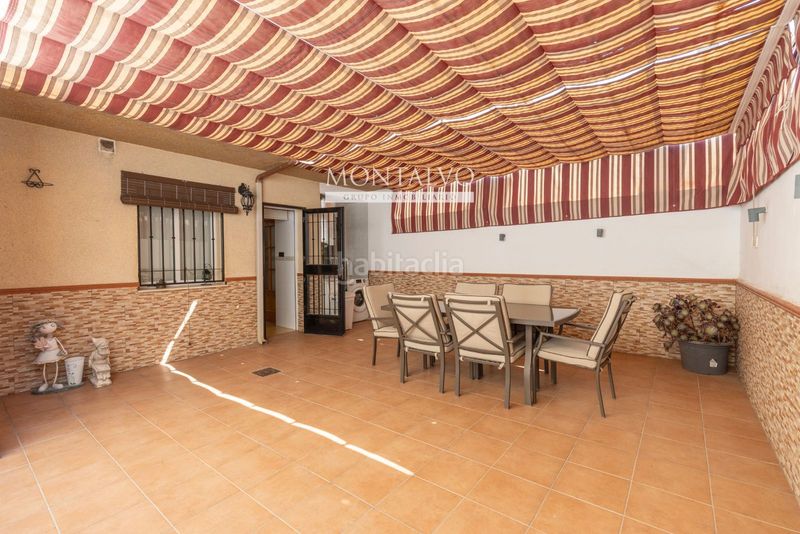 Foto cc40dbce-6078-44a8-89ac-f2e2d6904d9e. Casa adossada amb aparcament a Atarfe
