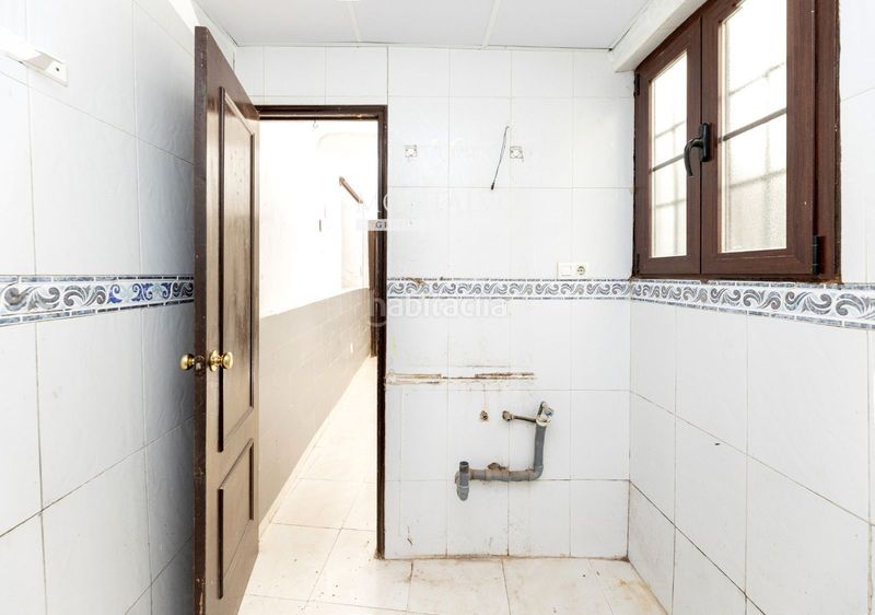 Foto 8e3feaa2-43b5-4bd6-8b13-b93474de6f2f. Edifici a aguado 4 a San Matías - Realejo Granada