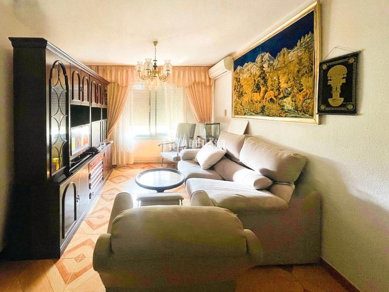 Foto 16c83726-8cf3-422f-ae76-fb16dec8fafc. Pis amb calefacció a Orcasitas Madrid