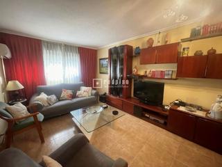 Appartement à Orcasitas. Amplísimo piso en poblado de orcasitas