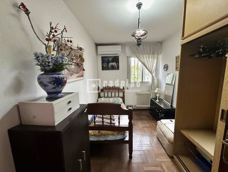 Foto 66460d30-dfa2-4333-a780-dbe8d8b995ef. Chalet avec chauffage dans Orcasitas Madrid