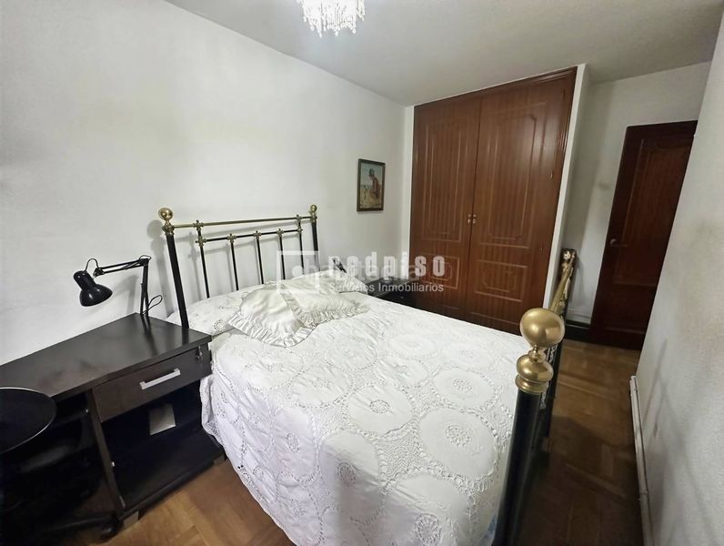 Foto a3878361-fc0a-4e07-9574-21d9d6b283be. Chalet avec chauffage dans Orcasitas Madrid
