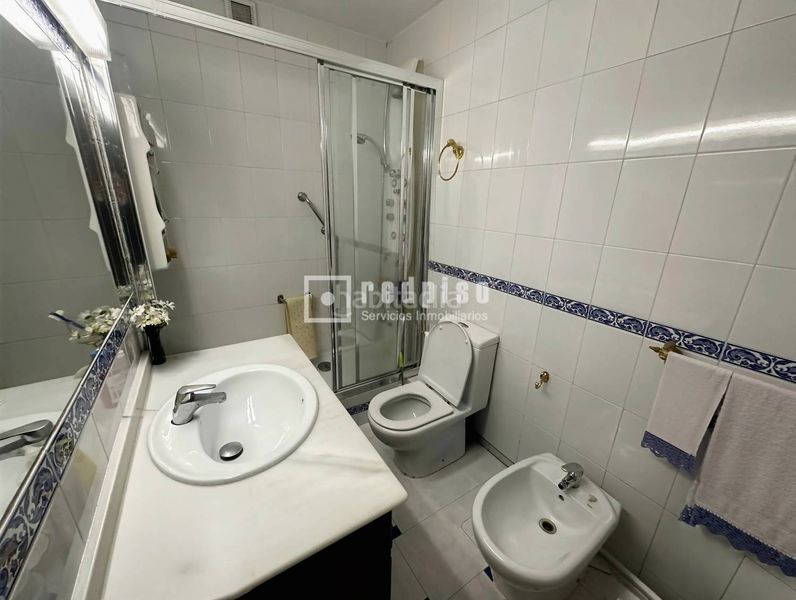 Foto b2c6a6dd-9e02-40cd-b6ac-881f5c0d590a. Chalet avec chauffage dans Orcasitas Madrid