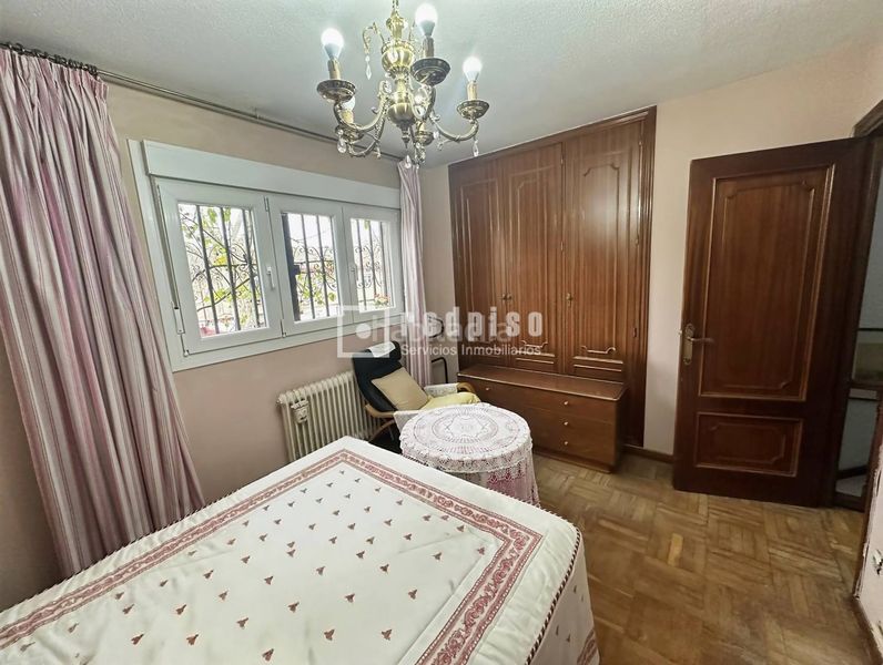Foto fd846713-6273-4782-b1a1-2ec2795aa166. Chalet avec chauffage dans Orcasitas Madrid