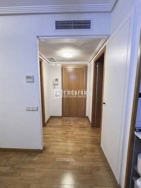 Foto 719c6959-4751-4fc5-be3a-5423807e1eb7. Pis amb calefacció aparcament piscina a Orcasitas Madrid