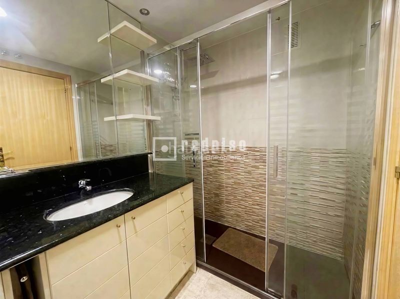 Foto 017d4293-8504-4aef-8172-a8d7abcc421c. Pis amb calefacció aparcament piscina a Orcasitas Madrid