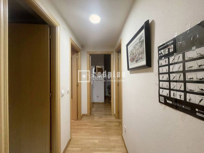 Foto 15662a46-6fee-4981-a91c-cf33cfe06f2d. Pis amb calefacció aparcament piscina a Orcasitas Madrid