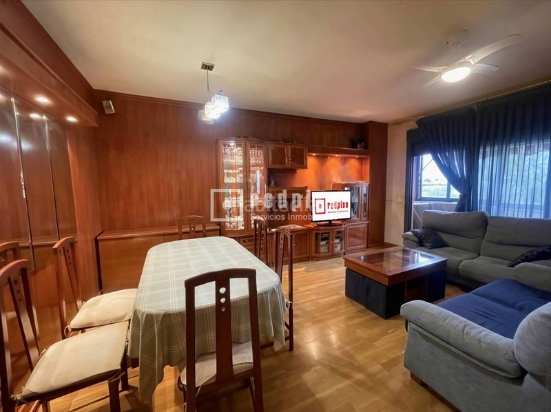 Foto 29259f34-0317-466f-b1f6-b1acf4880ba3. Pis amb calefacció aparcament piscina a Orcasitas Madrid