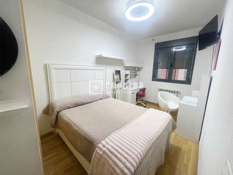 Foto 48d3a555-a209-47ef-a33b-994771adde09. Pis amb calefacció aparcament piscina a Orcasitas Madrid