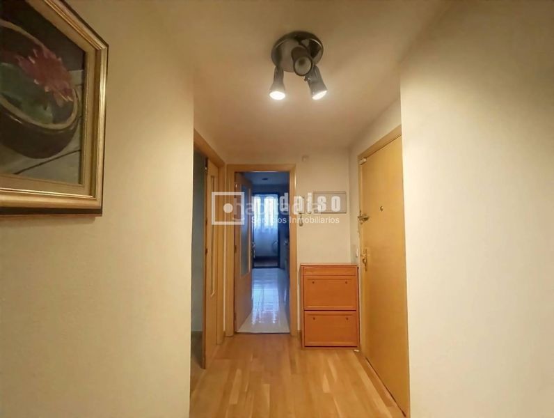 Foto b814050a-2dc8-4686-86df-b574803d9103. Pis amb calefacció aparcament piscina a Orcasitas Madrid