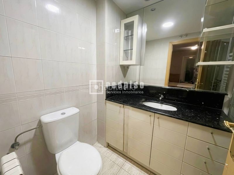 Foto feca8018-a86c-4457-928f-546f2f369dd0. Pis amb calefacció aparcament piscina a Orcasitas Madrid