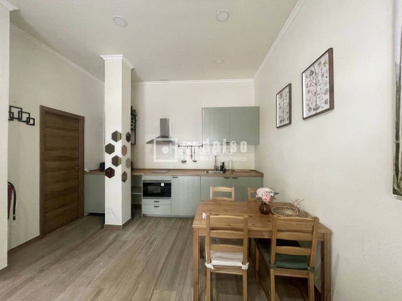 Foto f880a305-e12d-4051-9fa4-8f8293dc728c. Apartament a Orcasitas Madrid