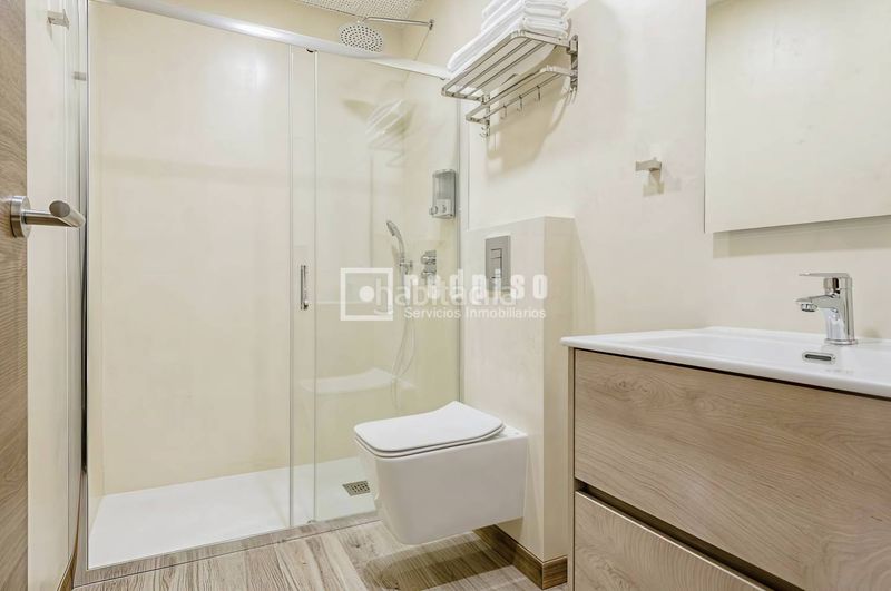 Foto 5456a4d8-9d2f-4bf6-bcaa-64c1fa643659. Apartament a Orcasitas Madrid