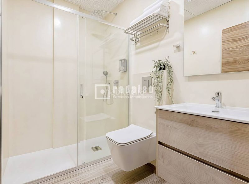 Foto 89539ca9-0b62-43fb-b4fe-c81bf640215b. Estudi a Orcasitas Madrid