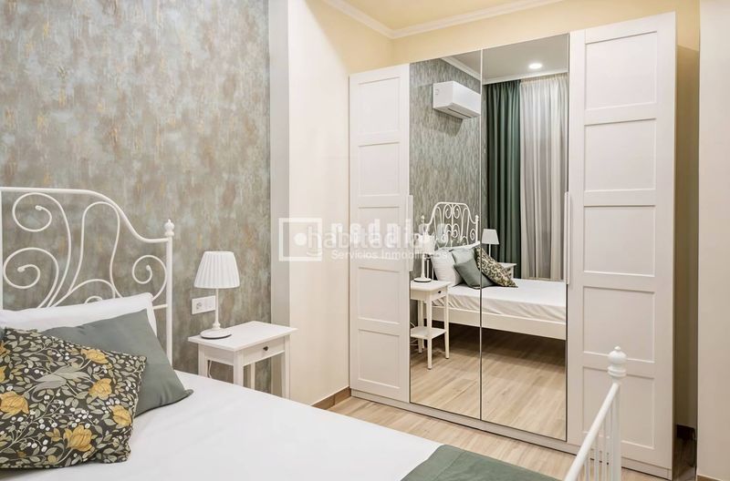 Foto dcb057c5-dc15-49f2-bf74-cd5665cce4e3. Estudi a Orcasitas Madrid