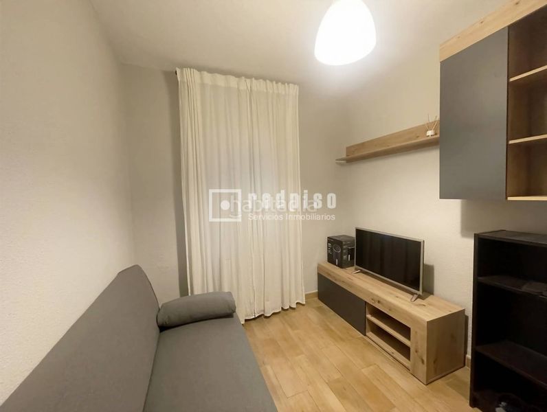 Foto 76c14140-af08-4886-ac64-de3b113158d7. Pis a Orcasitas Madrid