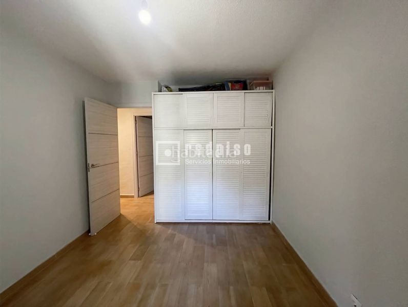 Foto ba03c1aa-aa51-49fc-bd39-03ad2d1c178e. Pis a Orcasitas Madrid