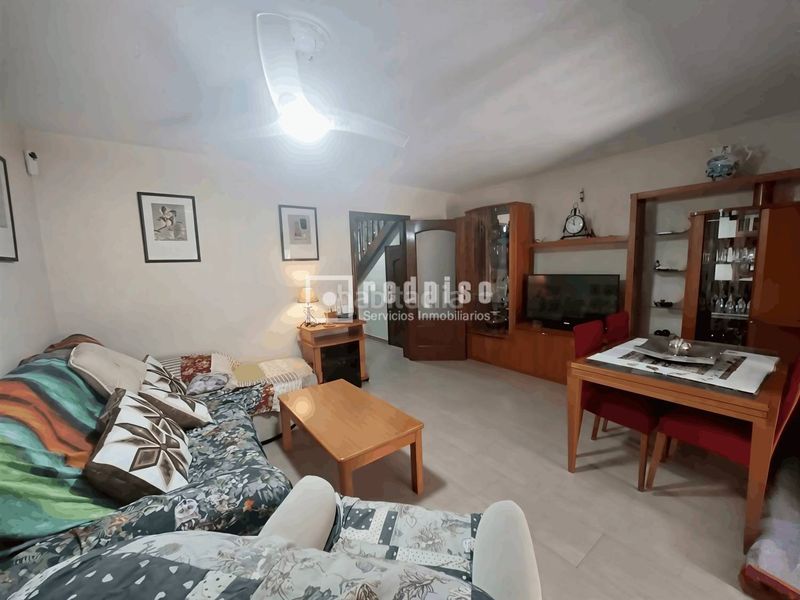 Foto ce46b391-e7f9-4439-83f7-f83903569145. Xalet a Orcasitas Madrid