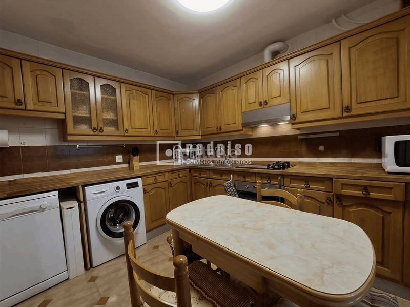Foto eccc3bf9-fdbc-48cd-82c4-a1d4d07d68ee. Xalet a Orcasitas Madrid