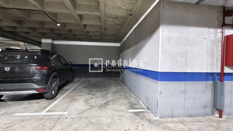 Foto 6640f7f7-b4d2-44b9-9c9b-6344bf658d04. Pis amb calefacció aparcament piscina a Orcasitas Madrid