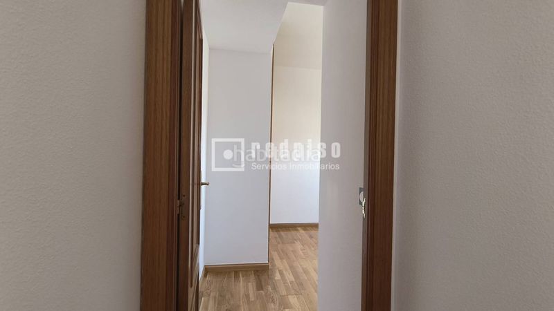 Foto d1a38084-63d8-4c0f-ad7f-8df8f3111eef. Pis amb calefacció aparcament piscina a Orcasitas Madrid
