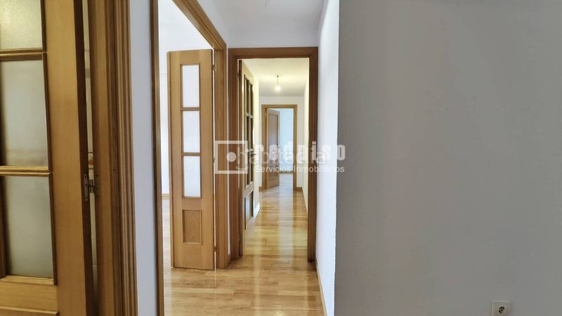 Foto d9621a31-6278-4279-b1eb-f86c9f26d779. Pis amb calefacció aparcament piscina a Orcasitas Madrid
